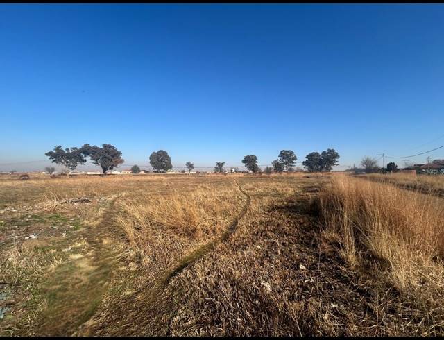 5,426M² VACANT LAND FOR SALE IN ROODS GARDENS
